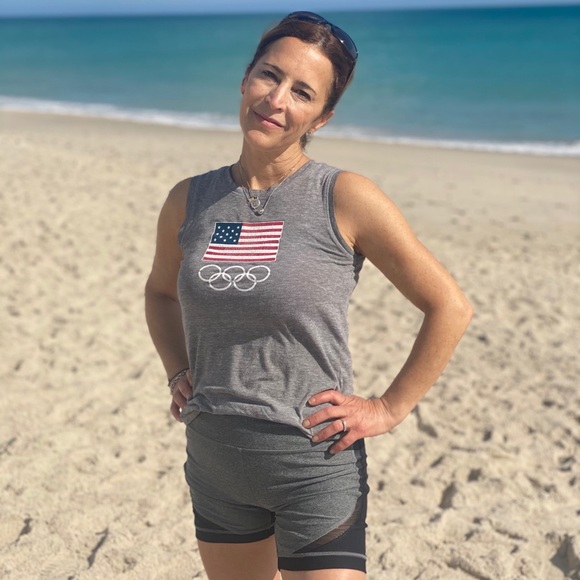 Meet your Posher, Amy - Picture 2 of 2